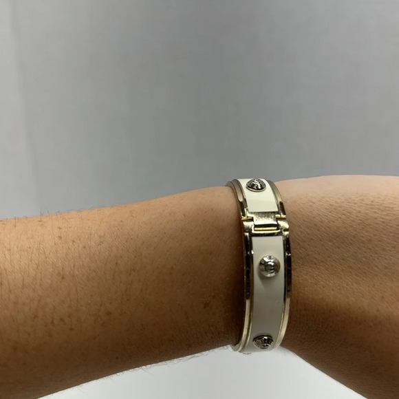 Henri Bendel Metal Bangle Bracelet Enamel Silver Tone White 3D Circle Accents OS - Picture 5 of 10